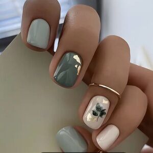 24 pcs Pink and Green Glossy Short Press on Bails